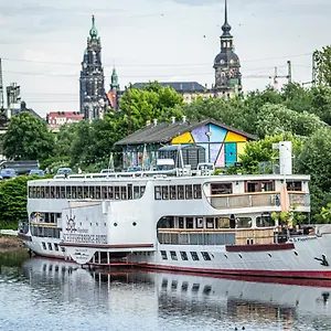 Schiffsherberge Pöppelmann 2*, Dresden Deutschland