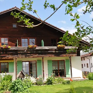  Apartment Gästehaus Am Berger Moos